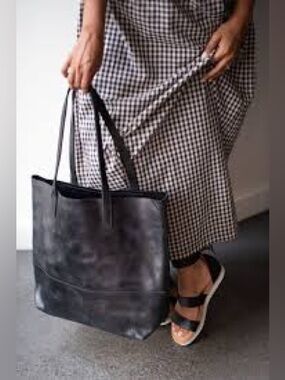 Able Classic Black Leather Tote bag very good condition